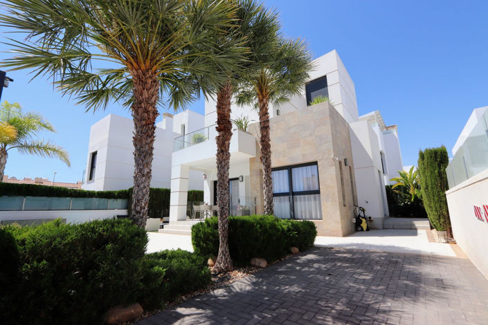 Image No.43-3 Bed House for sale