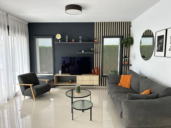 Image No.6-3 Bed House for sale