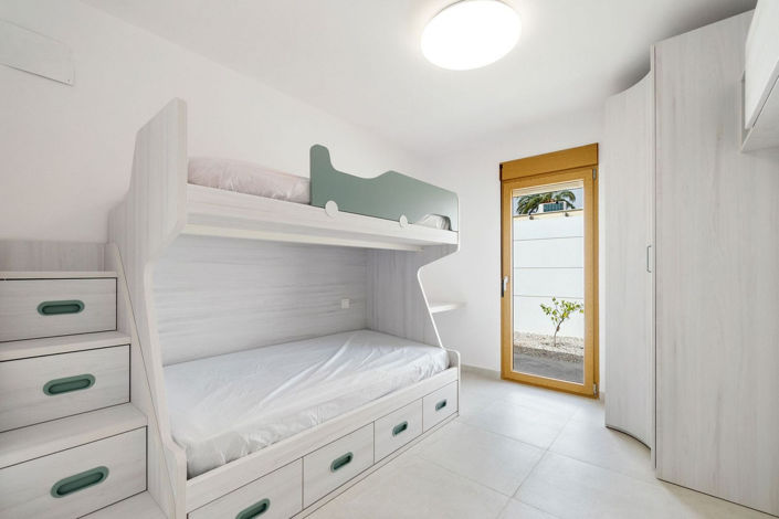 Image No.19-4 Bed House for sale