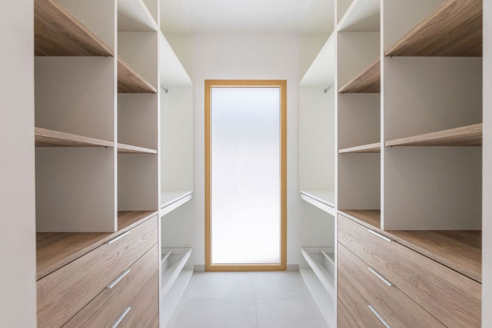 Image No.24-4 Bed House for sale