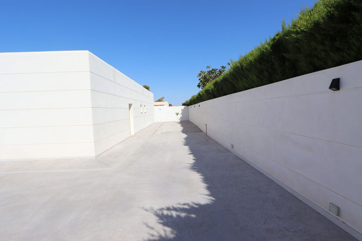 Image No.48-4 Bed House for sale