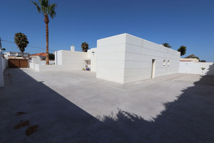 Image No.49-4 Bed House for sale