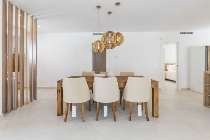 Image No.9-4 Bed House for sale