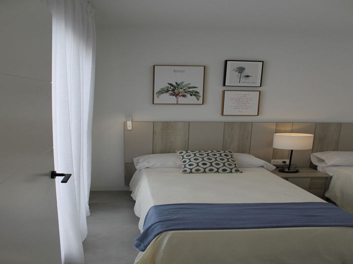 Image No.11-3 Bed House for sale