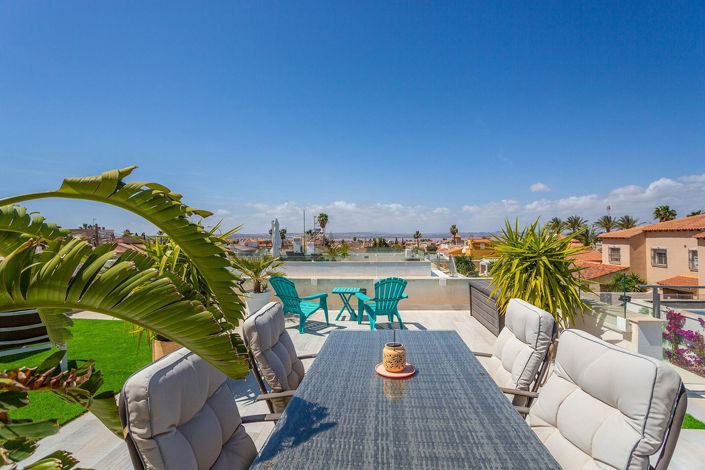 Image No.36-3 Bed House for sale