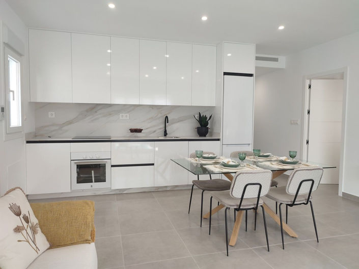 Image No.2-3 Bed House for sale