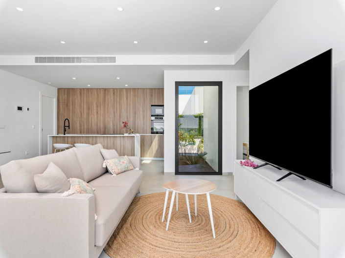 Image No.15-3 Bed House for sale