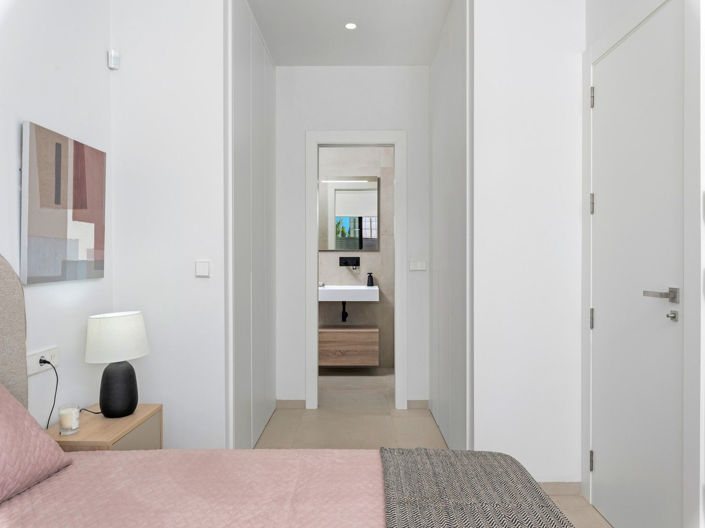 Image No.30-3 Bed House for sale