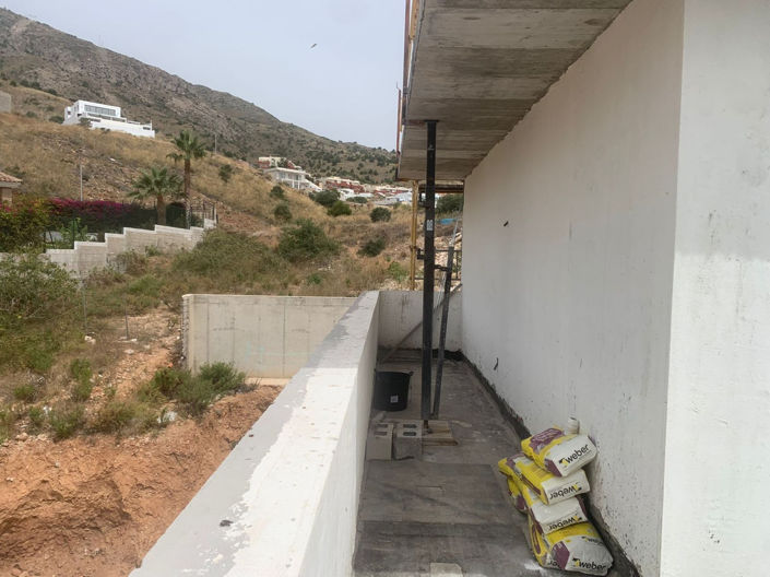 Image No.13-4 Bed House for sale