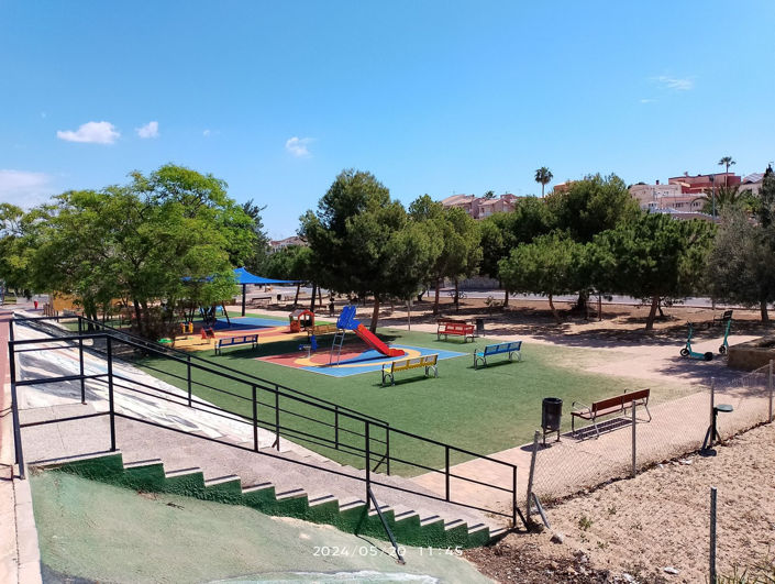 Image No.15-8 Bed House for sale