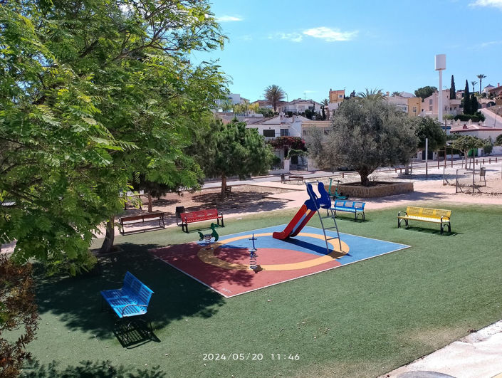 Image No.16-8 Bed House for sale