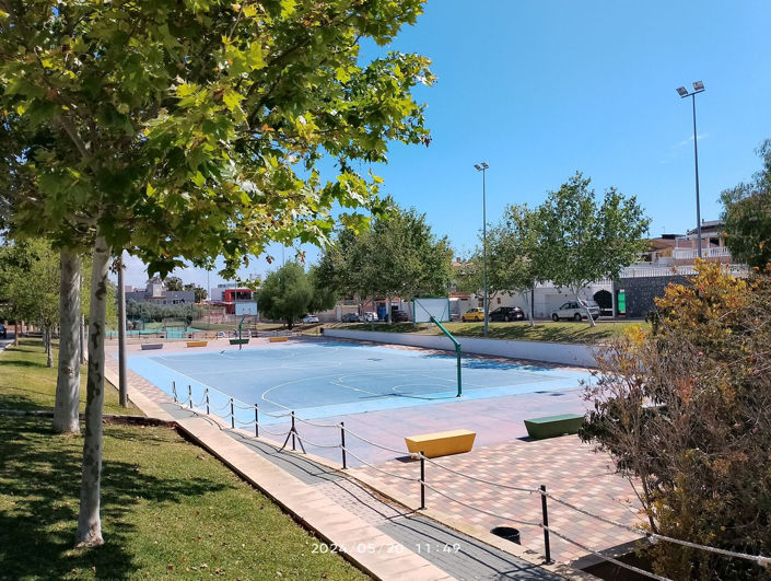 Image No.17-8 Bed House for sale