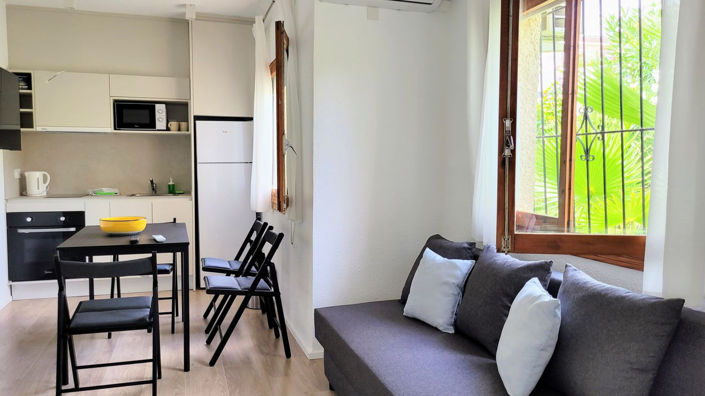 Image No.26-8 Bed House for sale