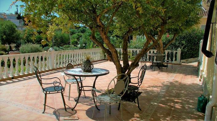 Image No.7-8 Bed House for sale