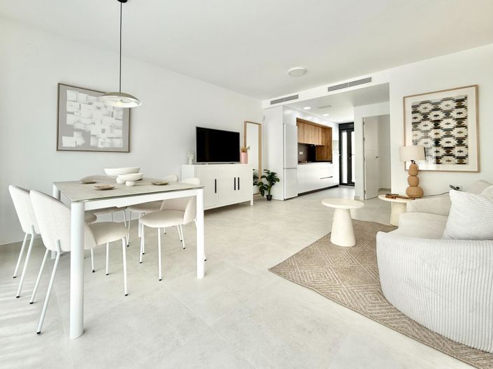 Image No.6-3 Bed Townhouse for sale