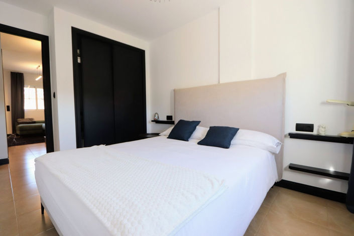 Image No.14-3 Bed Apartment for sale