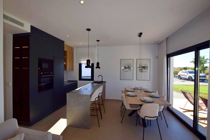 Image No.10-3 Bed Apartment for sale