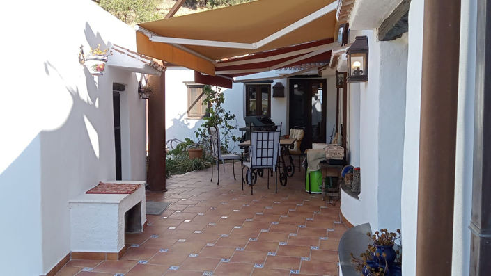 Image No.17-4 Bed House for sale