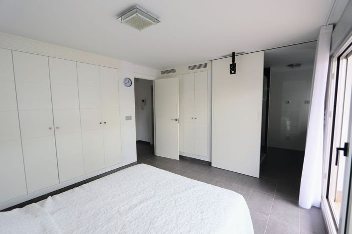 Image No.18-3 Bed House for sale