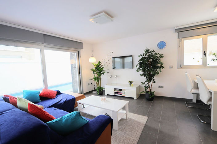 Image No.3-3 Bed House for sale