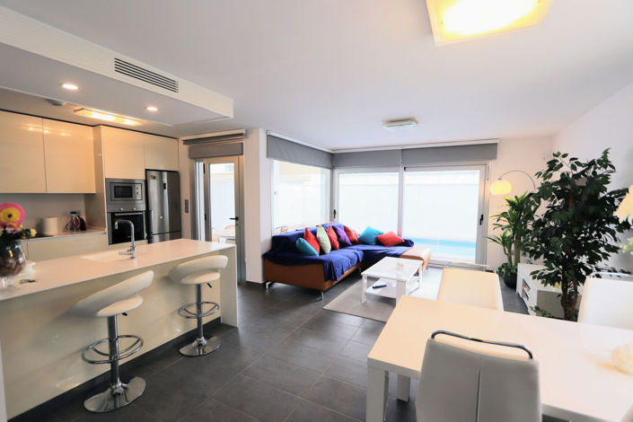 Image No.7-3 Bed House for sale