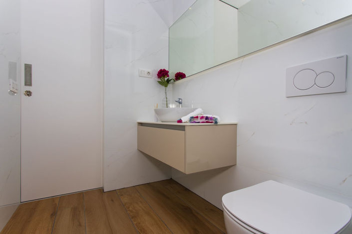 Image No.14-3 Bed House for sale