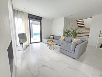 7-aa4cc561180b369757c0bb4af9886cd3