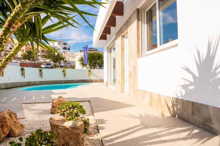 Image No.5-3 Bed Villa for sale