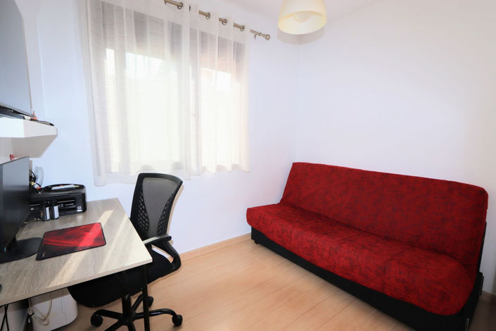 Image No.13-4 Bed House for sale