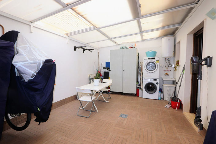 Image No.19-4 Bed House for sale