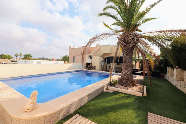 Image No.1-2 Bed House for sale