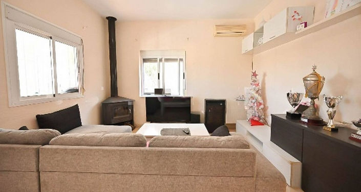 Image No.11-2 Bed House for sale