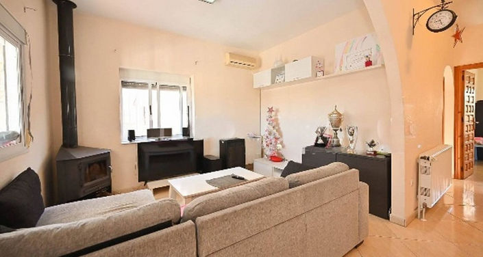 Image No.9-2 Bed House for sale