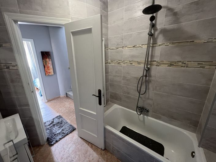 Image No.18-4 Bed Villa for sale