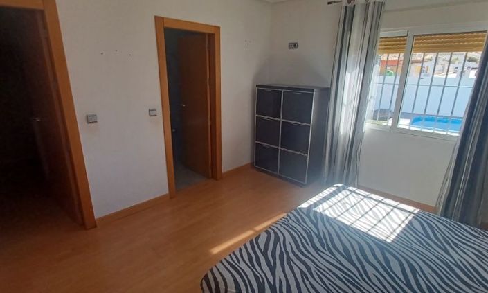 Image No.27-3 Bed Villa for sale