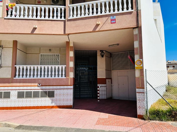 Image No.2-3 Bed Villa for sale