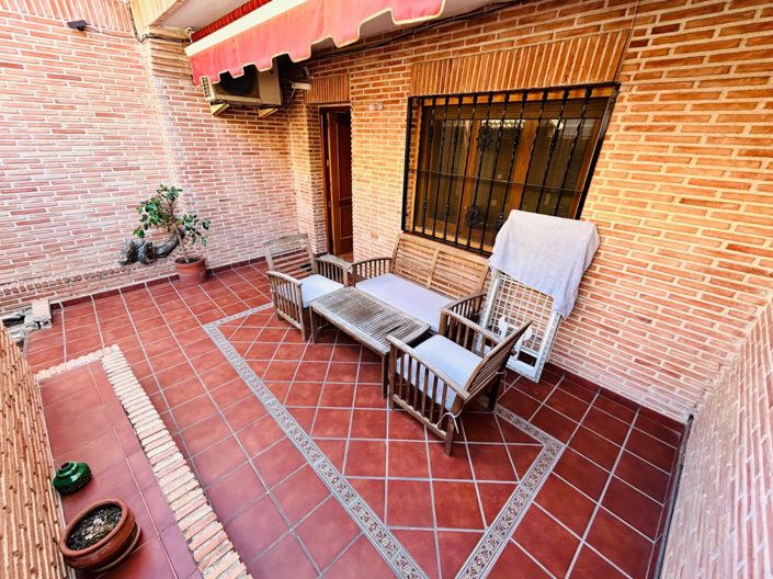 Image No.9-3 Bed Villa for sale