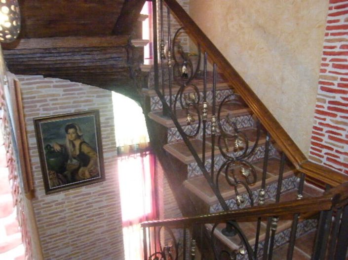 Image No.33-6 Bed Townhouse for sale