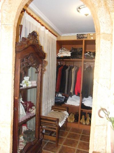 Image No.41-6 Bed Townhouse for sale