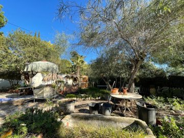 5 Bed Villa for sale