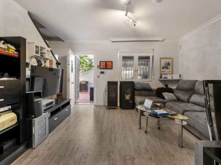 Image No.2-3 Bed Townhouse for sale