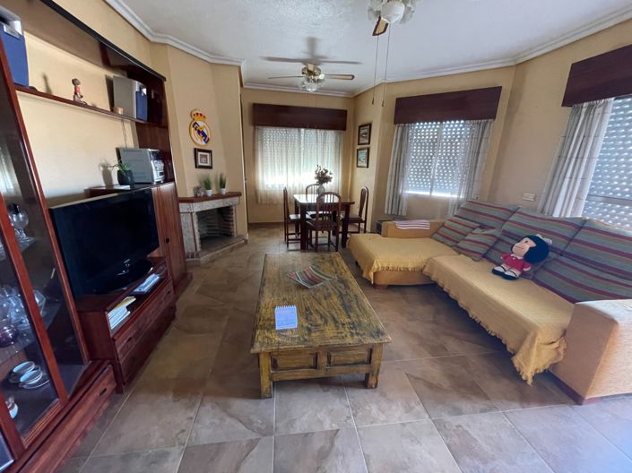 Image No.1-5 Bed Townhouse for sale