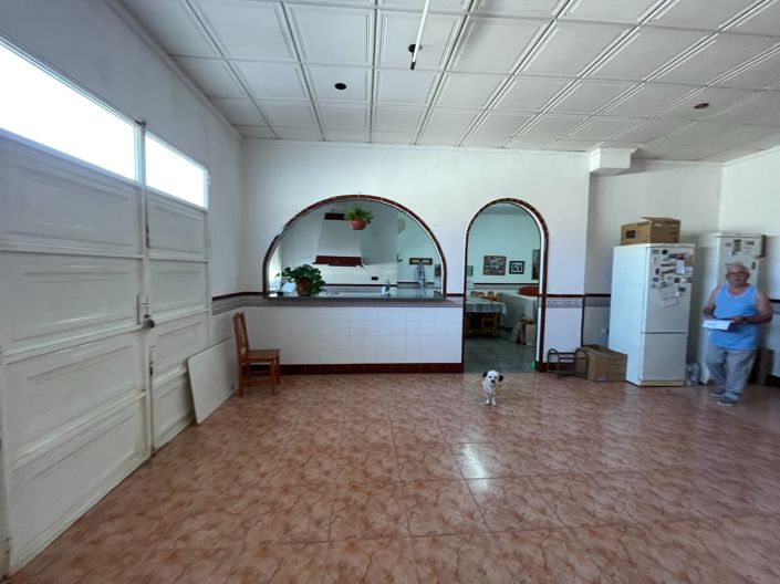 Image No.7-5 Bed Townhouse for sale