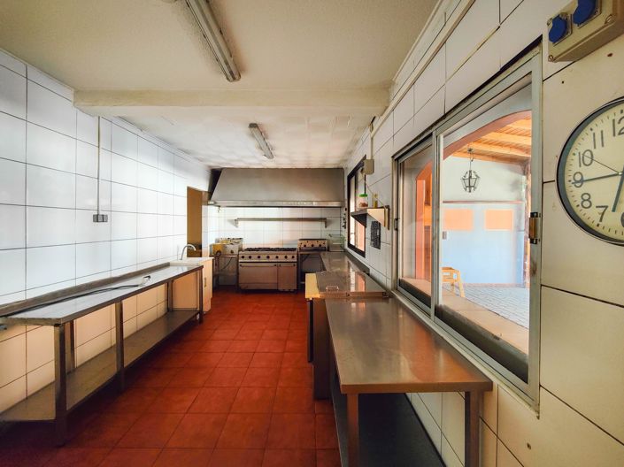 Image No.18-6 Bed Apartment for sale