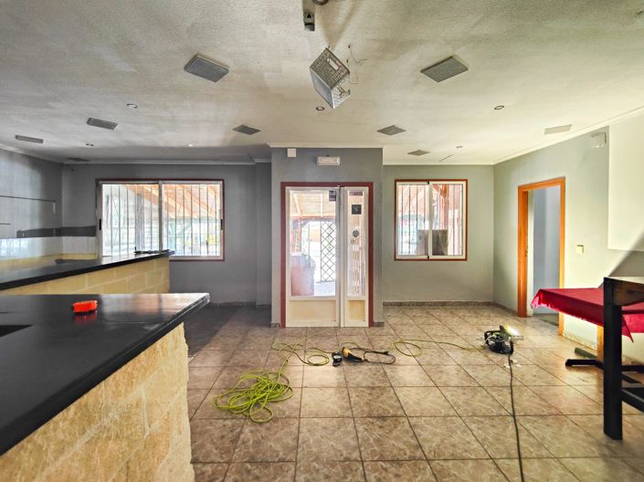 Image No.22-6 Bed Apartment for sale