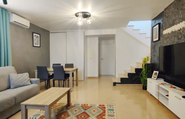 Image No.14-4 Bed Townhouse for sale