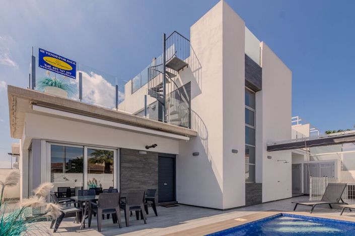 Image No.1-3 Bed Villa for sale