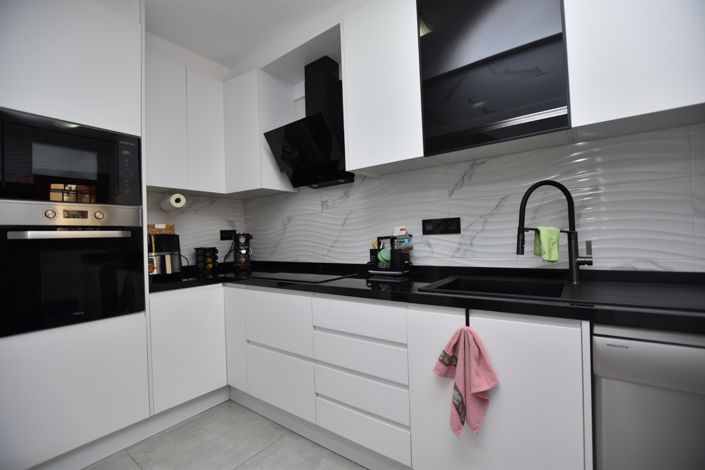 Image No.14-3 Bed Townhouse for sale