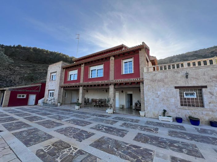 Image No.5-4 Bed Villa for sale