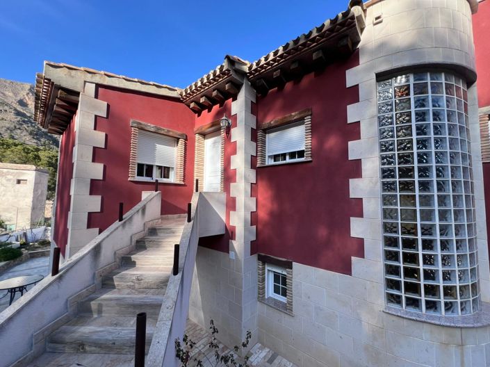 Image No.8-4 Bed Villa for sale